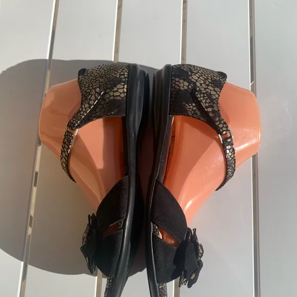 BeautiFeel black suede and cream leather sandals size 7 (European 38)