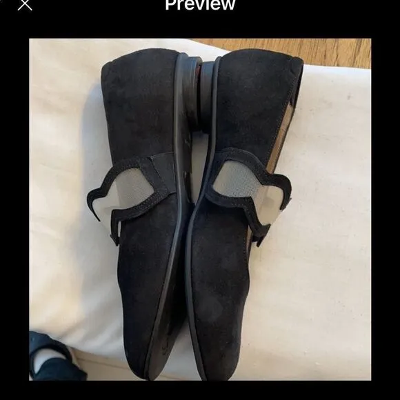 BEAUTIFEEL BLACK SUEDE FLATS.  NEW