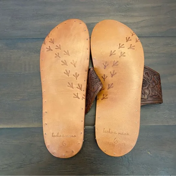 Beek brown floral leather sandals women’s size 6