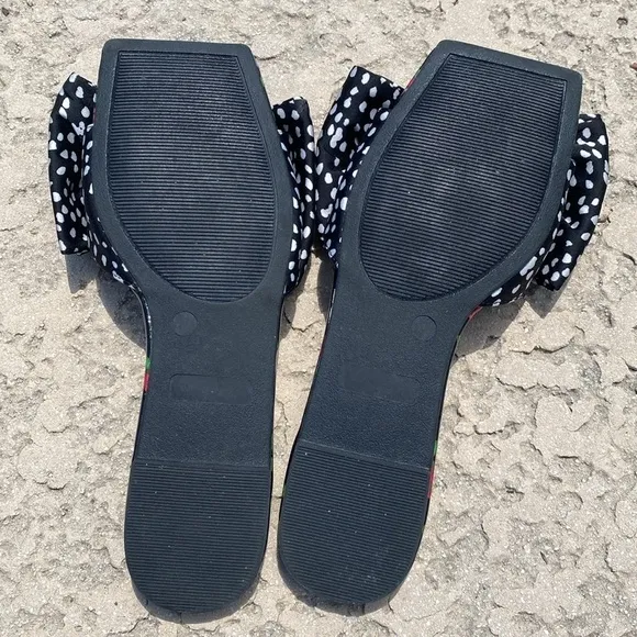 Betsey Johnson daisy big bow slides or flats Y2k vibes &amp; rockabilly roses