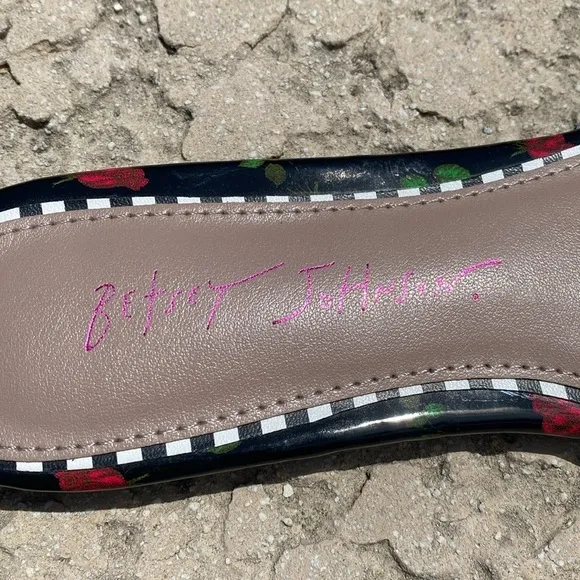 Betsey Johnson daisy big bow slides or flats Y2k vibes &amp; rockabilly roses