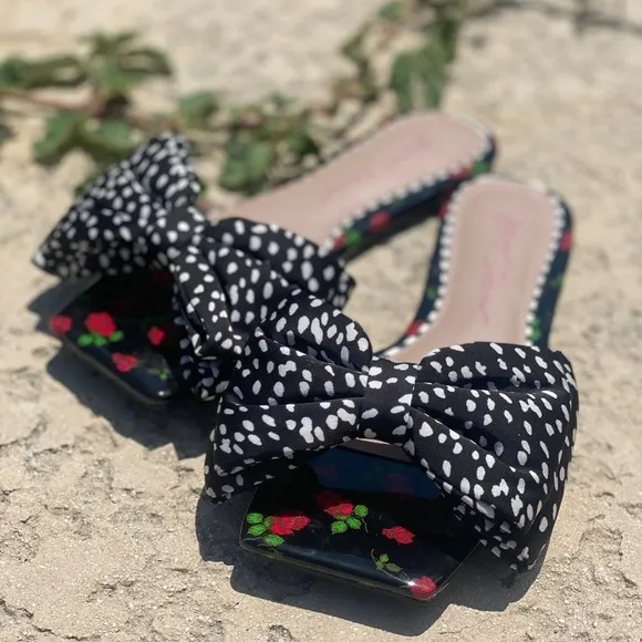 Betsey Johnson daisy big bow slides or flats Y2k vibes &amp; rockabilly roses