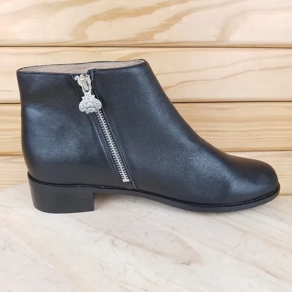 Bettye Muller 8.5 US Trinity Black Biker Leather Side Zip Booties Ankle Boot NEW
