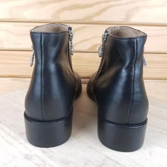 Bettye Muller 8.5 US Trinity Black Biker Leather Side Zip Booties Ankle Boot NEW