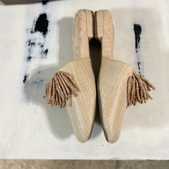Birdies Natural Raffia Fringe Slides Size 5 NEW