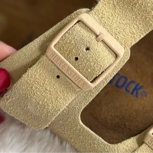 BIRKENSTOCK 41 Arizona Suede Soft Footbed Slides Sandals • Almond Faded Yellow