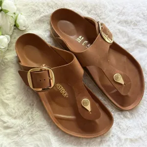 BIRKENSTOCK 41 Gizeh Big Buckle Oiled Leather In Cognac • Slides Sandals Brown