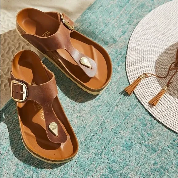 BIRKENSTOCK 41 Gizeh Big Buckle Oiled Leather In Cognac • Slides Sandals Brown