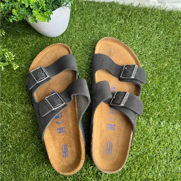 Birkenstock Arizona Oiled Leather black sandals 42 US men 9.5 UNISEX