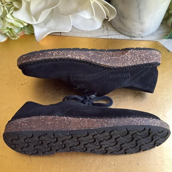 Birkenstock Gary Flats in Black Suede