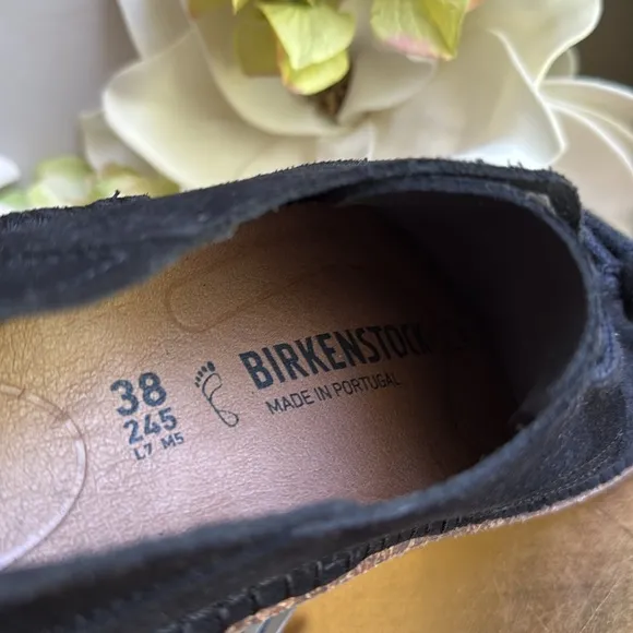 Birkenstock Gary Flats in Black Suede