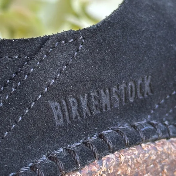 Birkenstock Gary Flats in Black Suede