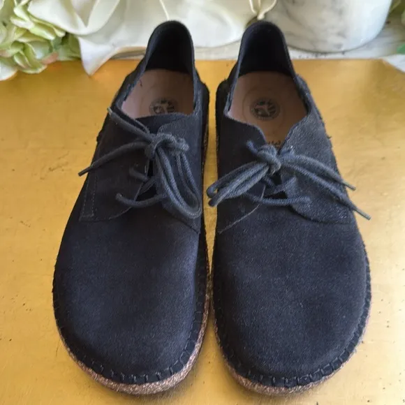 Birkenstock Gary Flats in Black Suede
