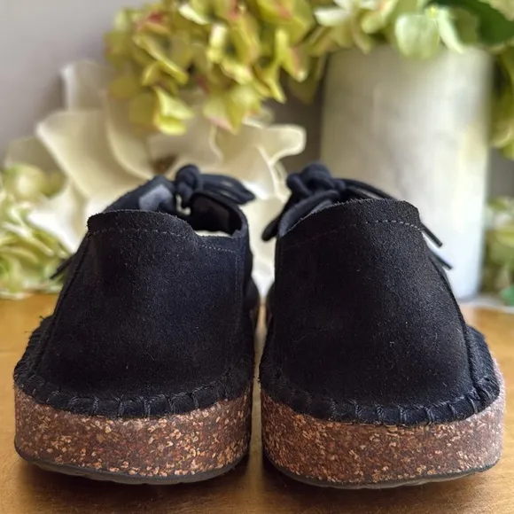Birkenstock Gary Flats in Black Suede