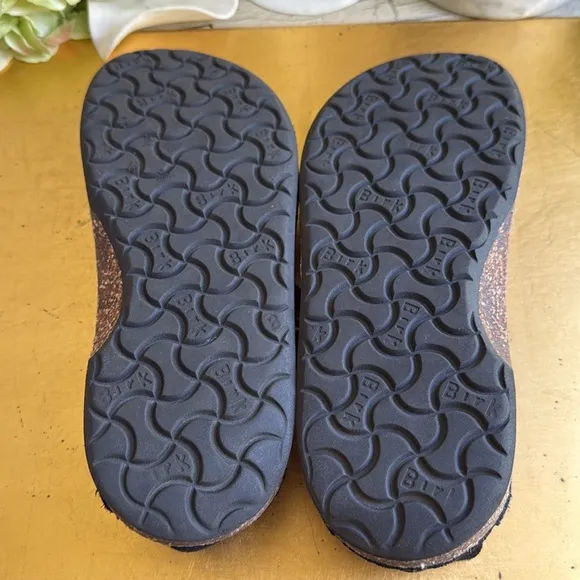 Birkenstock Gary Flats in Black Suede