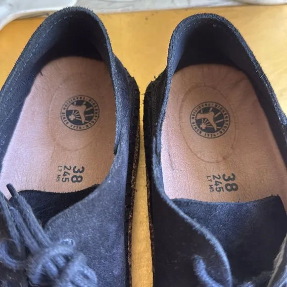 Birkenstock Gary Flats in Black Suede