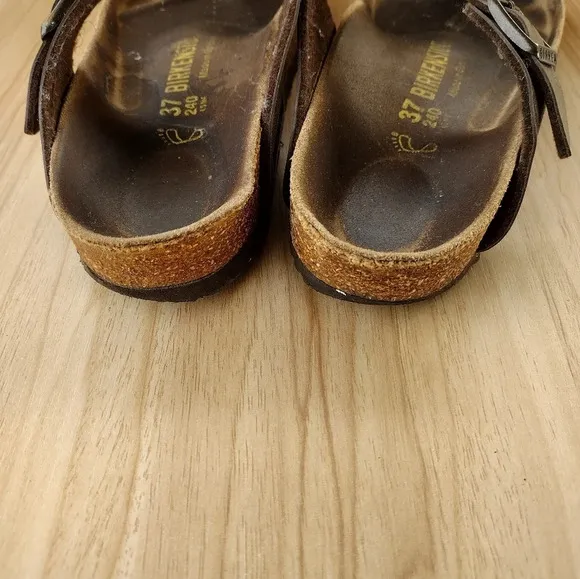 Birkenstock Gizeh copper gold  leather sandals Size 37 US 6-6.5