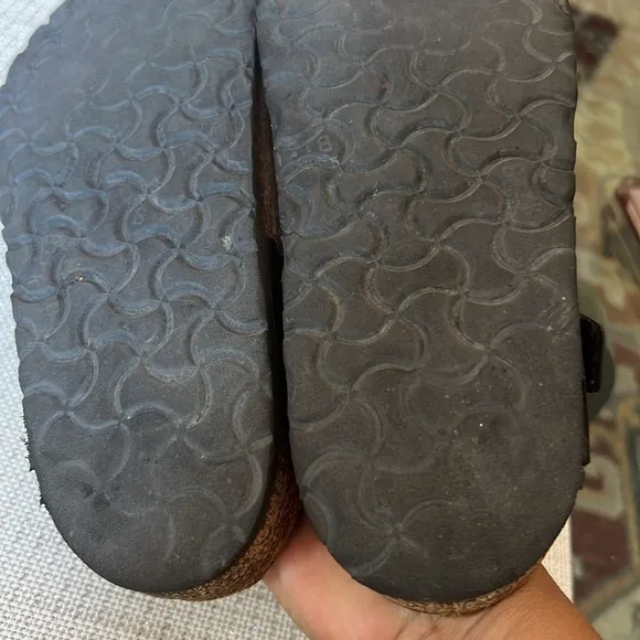 BIRKENSTOCK WOMEN - black birko-flor gizeh sandals, size39