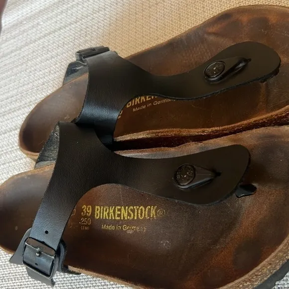 BIRKENSTOCK WOMEN - black birko-flor gizeh sandals, size39