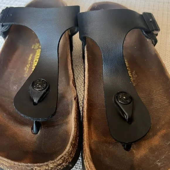 BIRKENSTOCK WOMEN - black birko-flor gizeh sandals, size39