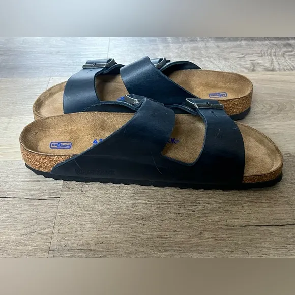 BIRKENSTOCK’S ARIZONA BLUE LEATHER SANDALS SIZE 41 / 10