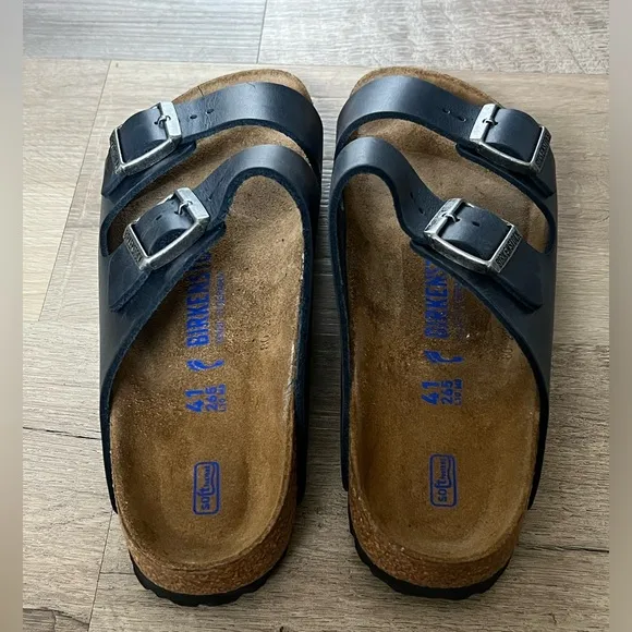 BIRKENSTOCK’S ARIZONA BLUE LEATHER SANDALS SIZE 41 / 10