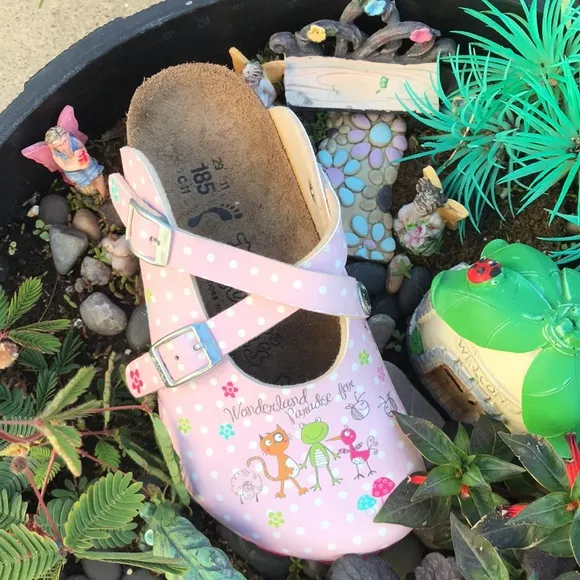 🐹Birki’s Wonderland paradise Dorian slides on clogs.