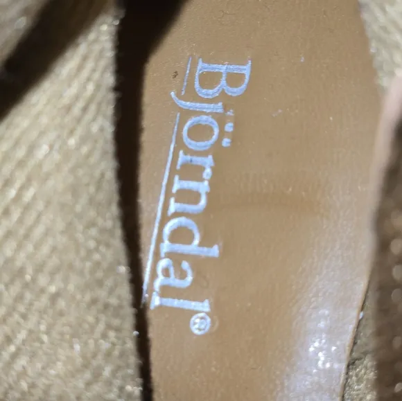 Bjorndal Tan Suede Leather Strappy Wedge Heeled Side Zip Knee High Boots Size 8