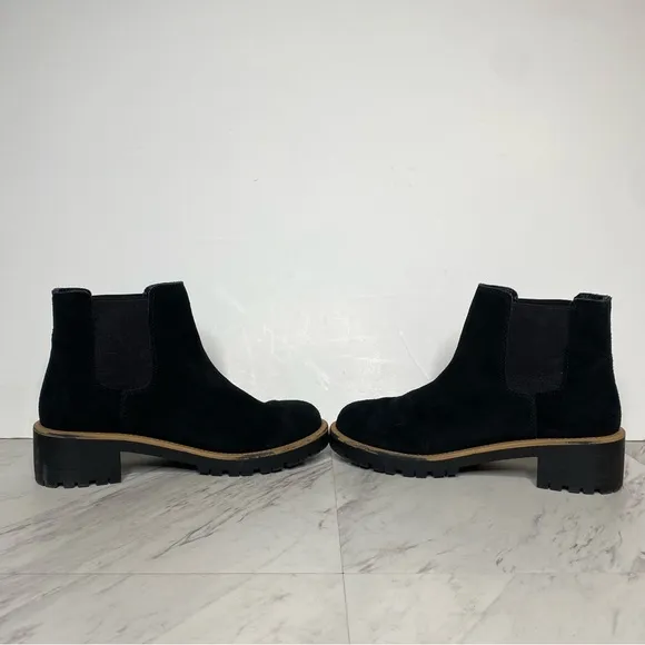 Blondo Matilda Black Suede Chelsea Boot 8 1/2 M