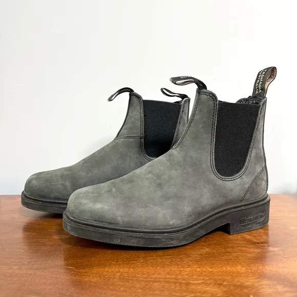 Blundstone Chelsea 1308 chisel toe boots in rustic black/grey
