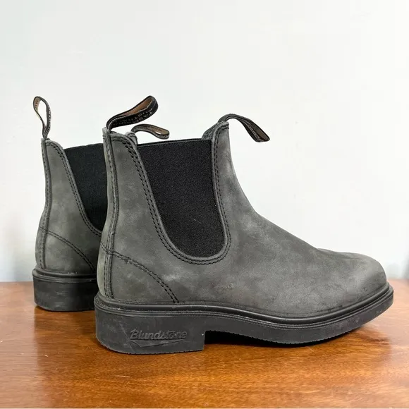 Blundstone Chelsea 1308 chisel toe boots in rustic black/grey