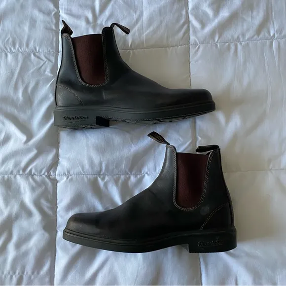 Blundstone Square Toe Dress Boot in Stout Brown