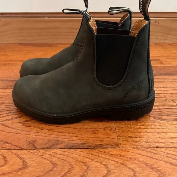 Blundstone Women’s Black Chelsea Boots (Rustic Black, Size 8.5)