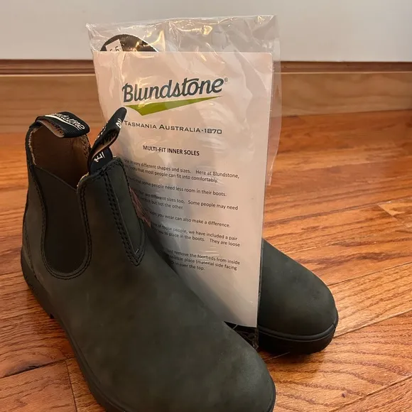 Blundstone Women’s Black Chelsea Boots (Rustic Black, Size 8.5)