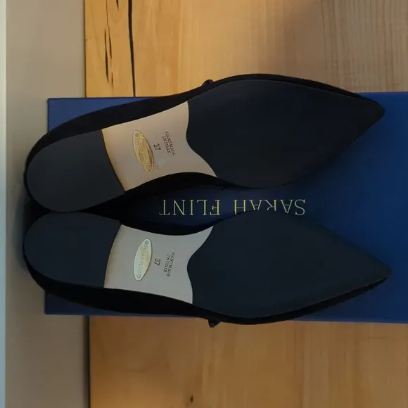 BNIB Sz 37 Sarah Flint black suede Gudel flats