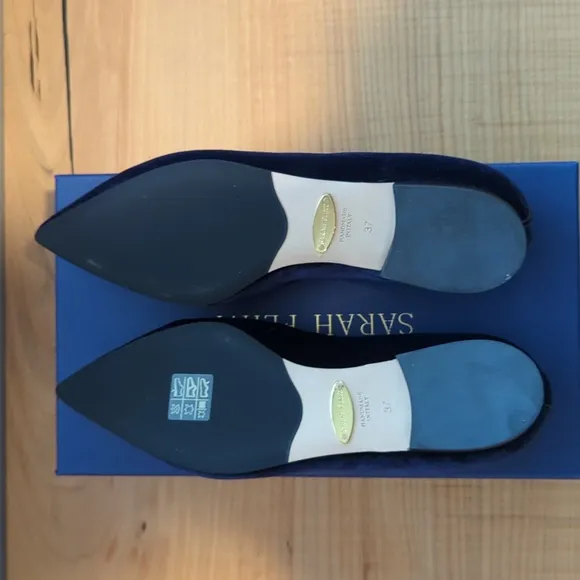 BNIB Sz 7 Sarah Flint Blue velvet Gudel flats