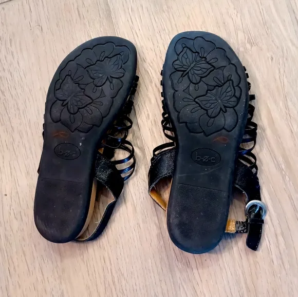 BOC BORN Black Strappy Flat Leather Upper Sandals Size 7M