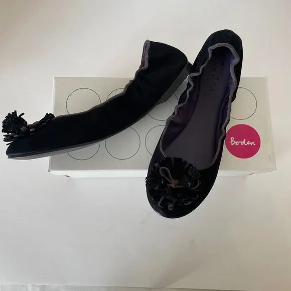 BODEN Black Ballerina Suede tassel flats 40 w/Box