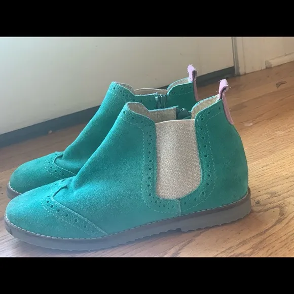Boden Girls Suede Leather Chelsea Boot Sz 35