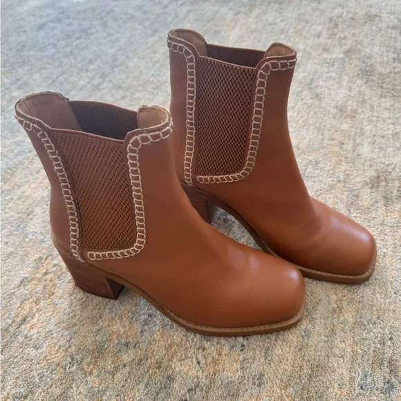 Boden Honey Brown Leather Chelsea Boots EUC Women’s Size 38