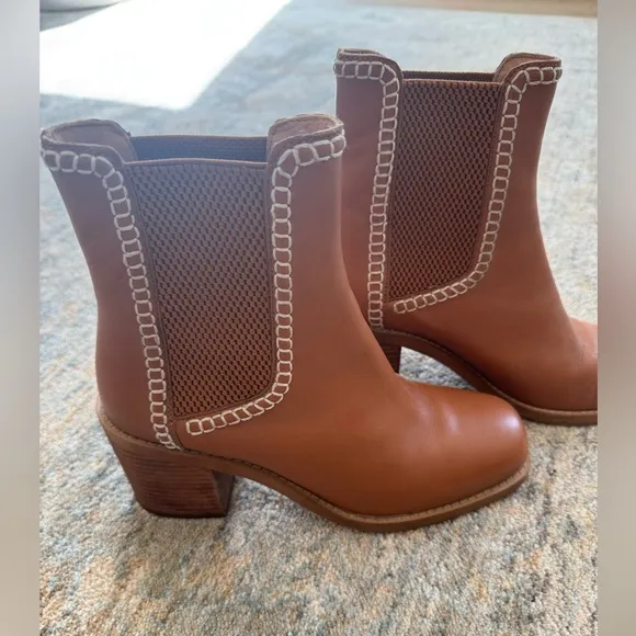 Boden Honey Brown Leather Chelsea Boots EUC Women’s Size 38
