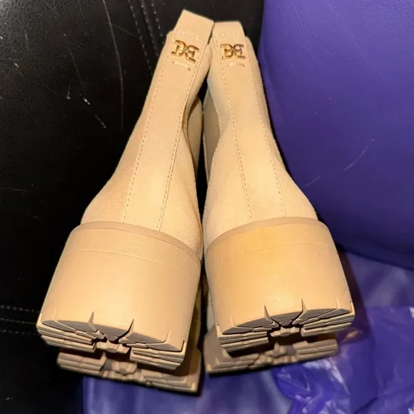 Boots, Sam Edelman, NWOT, Chelsea Boots, Beautiful Fawn Color, Size 6.5