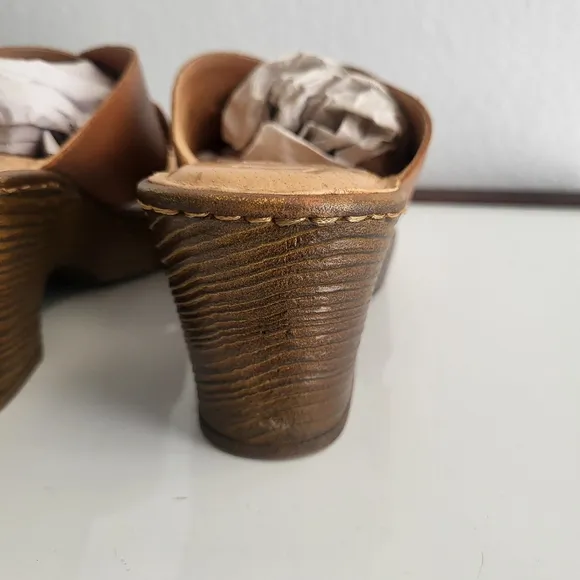 Born Coney Brown Leather Sandals.