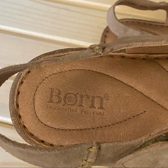 BORN • Madira Sandal in Taupe Suede - New In Box! Size 9 / 40.5