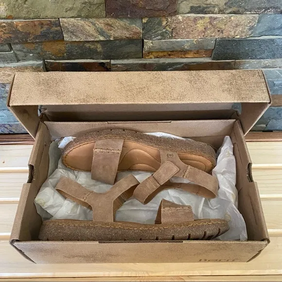 BORN • Madira Sandal in Taupe Suede - New In Box! Size 9 / 40.5