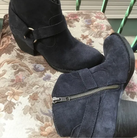 Born Navy Blue Heeled Ankle Boots Booties Women's 8 M Zip Up Side Almond Toe EUC