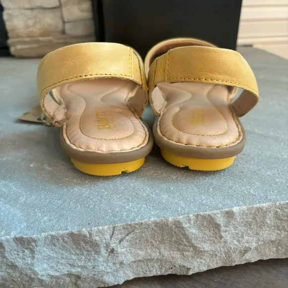 Born Women’s Size 9 Trang Yellow Sunflower Leather Slingback Sandals NWT