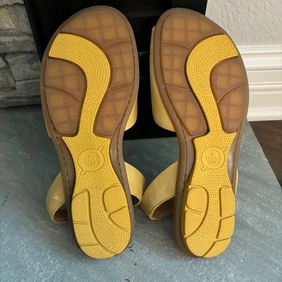 Born Women’s Size 9 Trang Yellow Sunflower Leather Slingback Sandals NWT