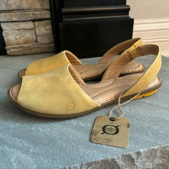 Born Women’s Size 9 Trang Yellow Sunflower Leather Slingback Sandals NWT