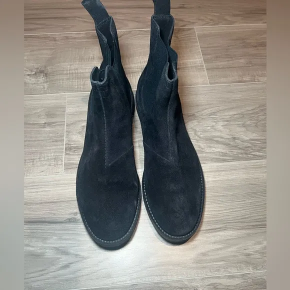 Bottega Veneta Dark Navy Suede Ankle Chelsea Boots Size 46